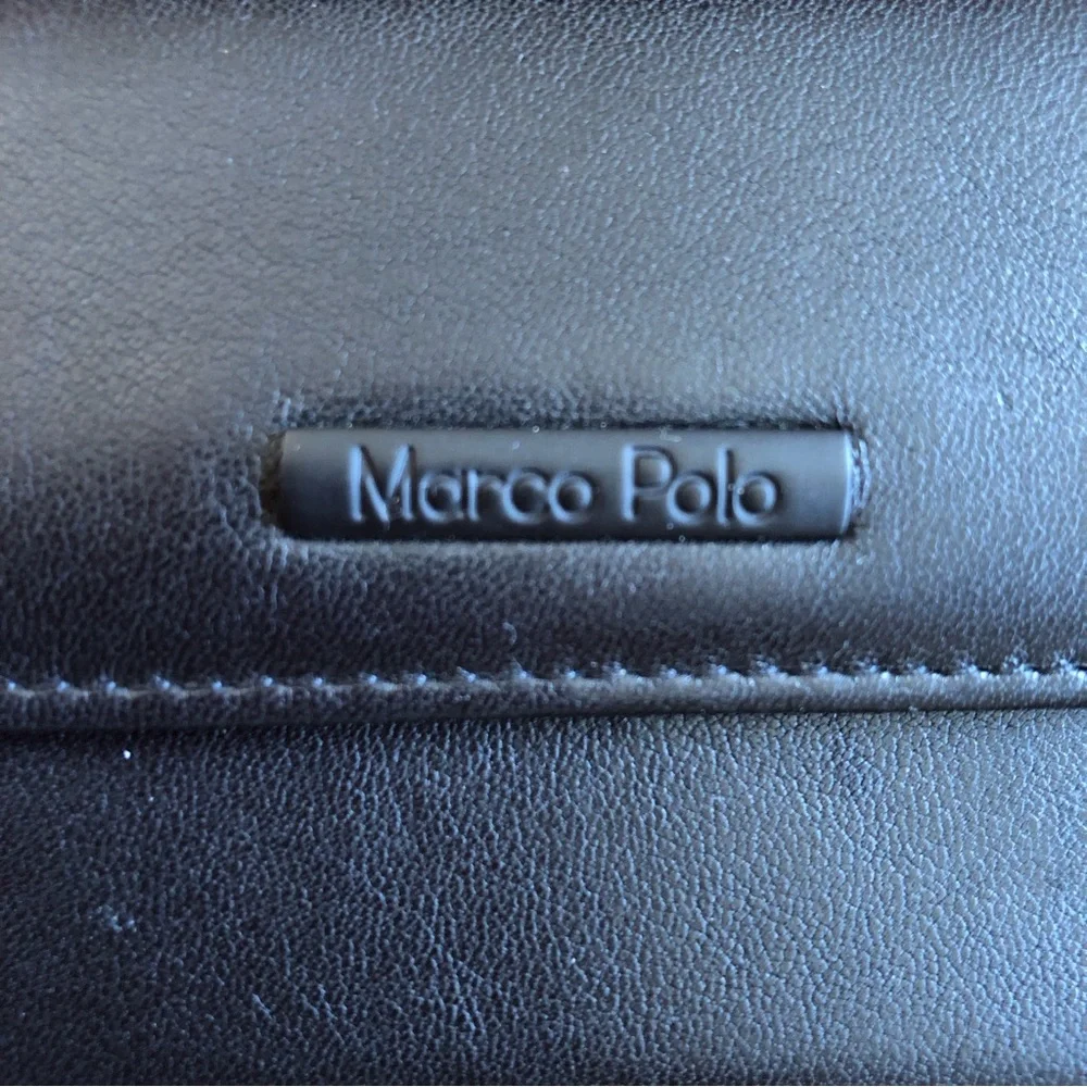 Marco Polo black Italian leather 6 key holder - Picture 2 of 7